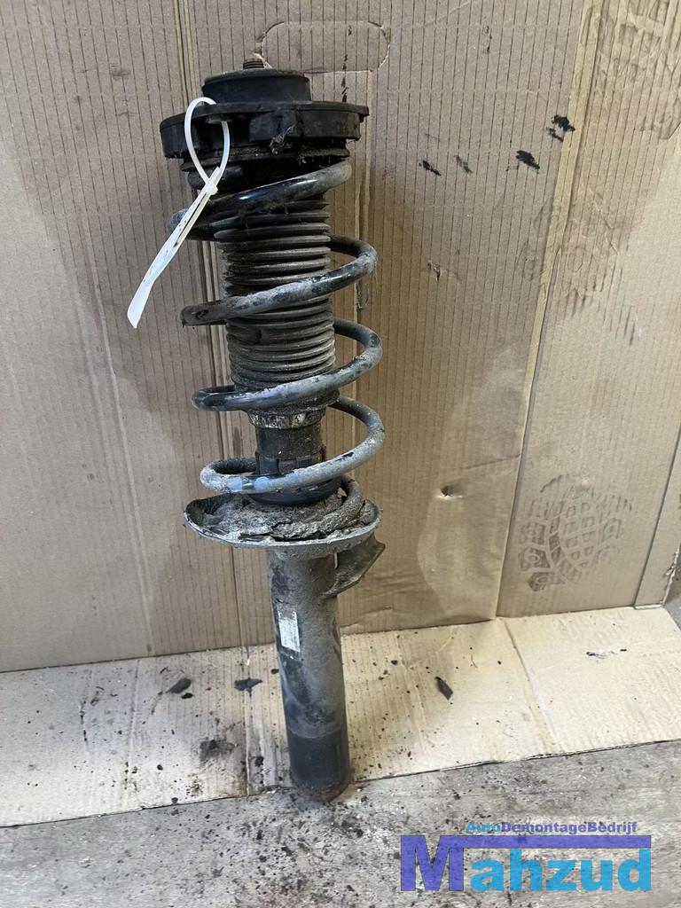 VW GOLF 6 Links voor veerpoot 2009-2012, Gebruikt, Volkswagen, Volkswagen AG, Vw@volkswagen.de