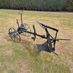 Oude ploegen te koop, Gebruikt