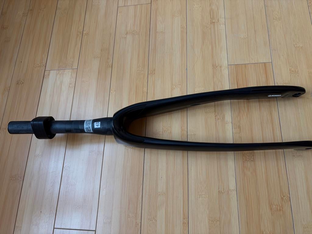 Pinarello dogme onga à vendre. fourche de vélo, Ophalen, Zo goed als nieuw