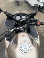 Honda deauville 650cc 2001, Cardan-aandrijving, 2 cilinders, Motorrijbewijs A, Particulier