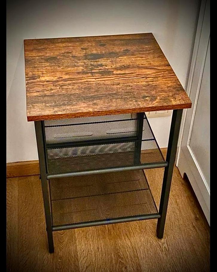 1 Bijzettafel industrieel - Hout/metaal, Huis en Inrichting, Tafels | Bijzettafels, Zo goed als nieuw, Hout, Ophalen