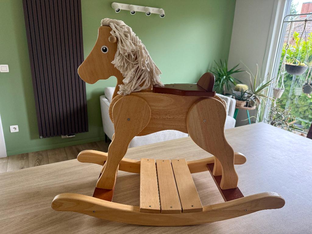 Houten schommelpaard - merk Pintoy - 68cm hoog / 80cm breed, Enfants & Bébés, Chambre d'enfant | Aménagement & Décoration, Utilisé