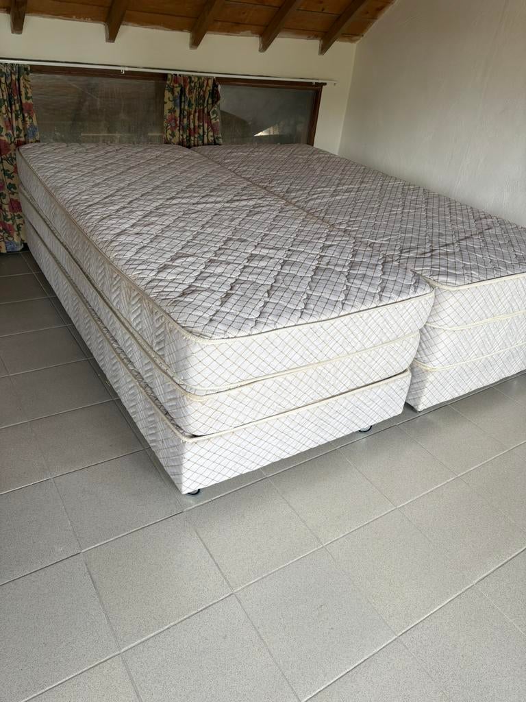 Circa 10 eenpersoons boxspring matrassen, Huis en Inrichting, Ophalen, Gebruikt, Eenpersoons