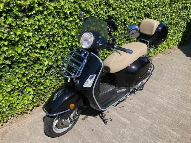Vespa GTS 250ie, Motoren, Motoren | Piaggio, Particulier, Scooter, 12 t/m 35 kW, 1 cilinder, Minimaal motorrijbewijs A2, Automaat