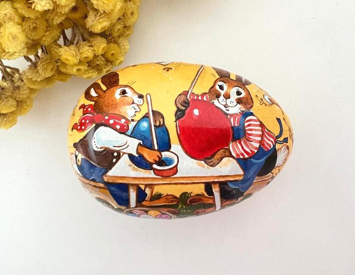 Petite boîte œuf en carton / papier mâché Lapins ballons, Diversen, Pasen, Gebruikt, Ophalen of Verzenden