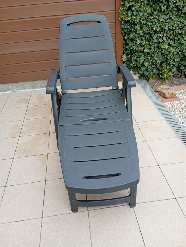 Chaise longue de jardin confortable avec coussin, Enlèvement, Utilisé, Synthétique, Réglable