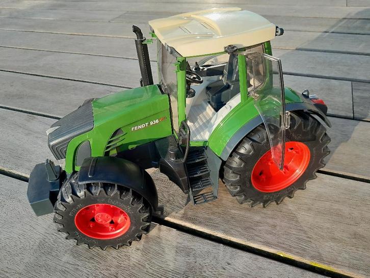 tractor Bruder 03040 Fendt 936 Vario schaal 1:16, Enfants & Bébés, Jouets | Véhicules en jouets, Utilisé, Enlèvement