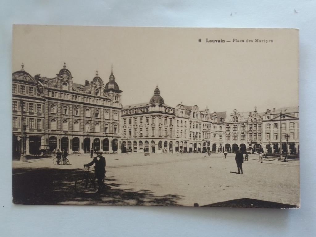 LOUVAIN PLACE DES MARTYRS, Envoi, 1920 à 1940, Non affranchie, Brabant Flamand