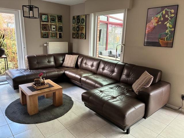 Mooie lederen salon, merk Lowi, Huis en Inrichting, Zetels | Zetels, Zo goed als nieuw, Hoekbank, Vierpersoons of meer, 300 cm of meer