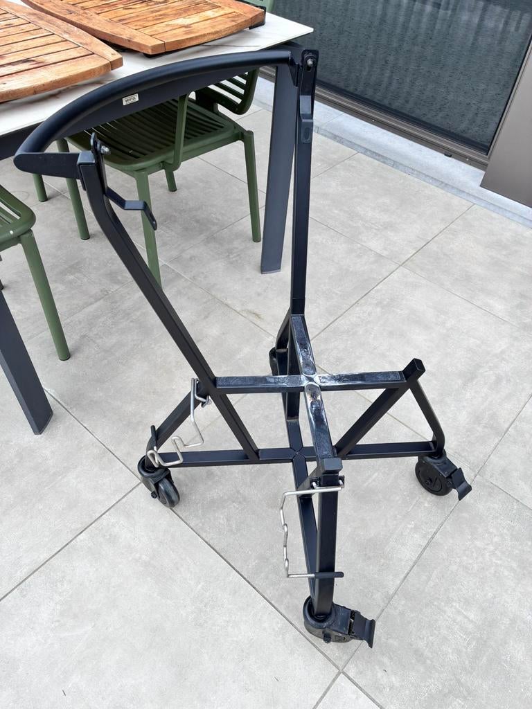 Big Green Egg Nest Handler + Utility rack en zijplankjes, Tuin en Terras, Barbecue-accessoires, Ophalen, Zo goed als nieuw