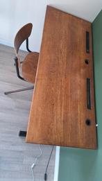 Vintage bureau met stoel, Huis en Inrichting, Bureaus, Ophalen, Bureau