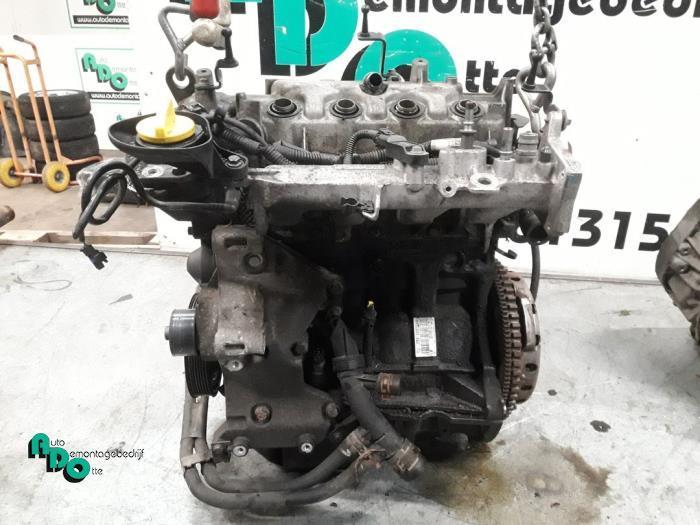 Motor van een Renault Clio (Clio 3 06-), Auto-onderdelen, Motor en Toebehoren, Renault, Gebruikt, 3 maanden garantie, Ophalen of Verzenden