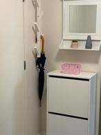 Te koop wegens verhuis, schoenenkast plus spiegel en kapstok, Ophalen, Zo goed als nieuw