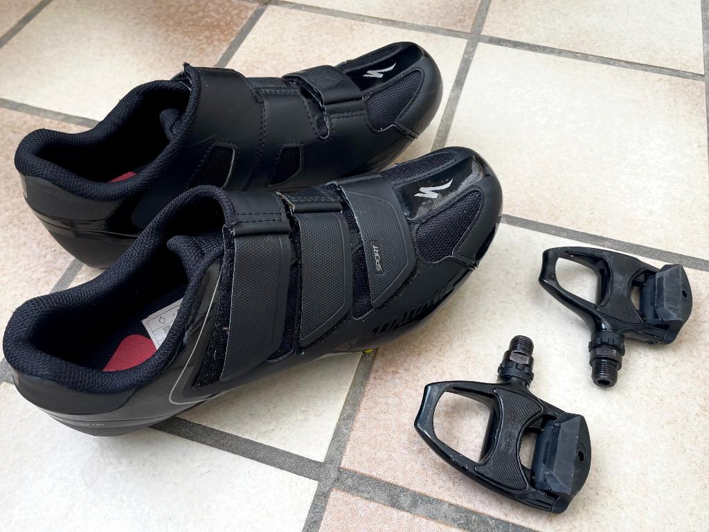 Specialized fietsschoenen Maat 43 + klikpedalen Shimano, Ophalen, Gebruikt, Schoenen