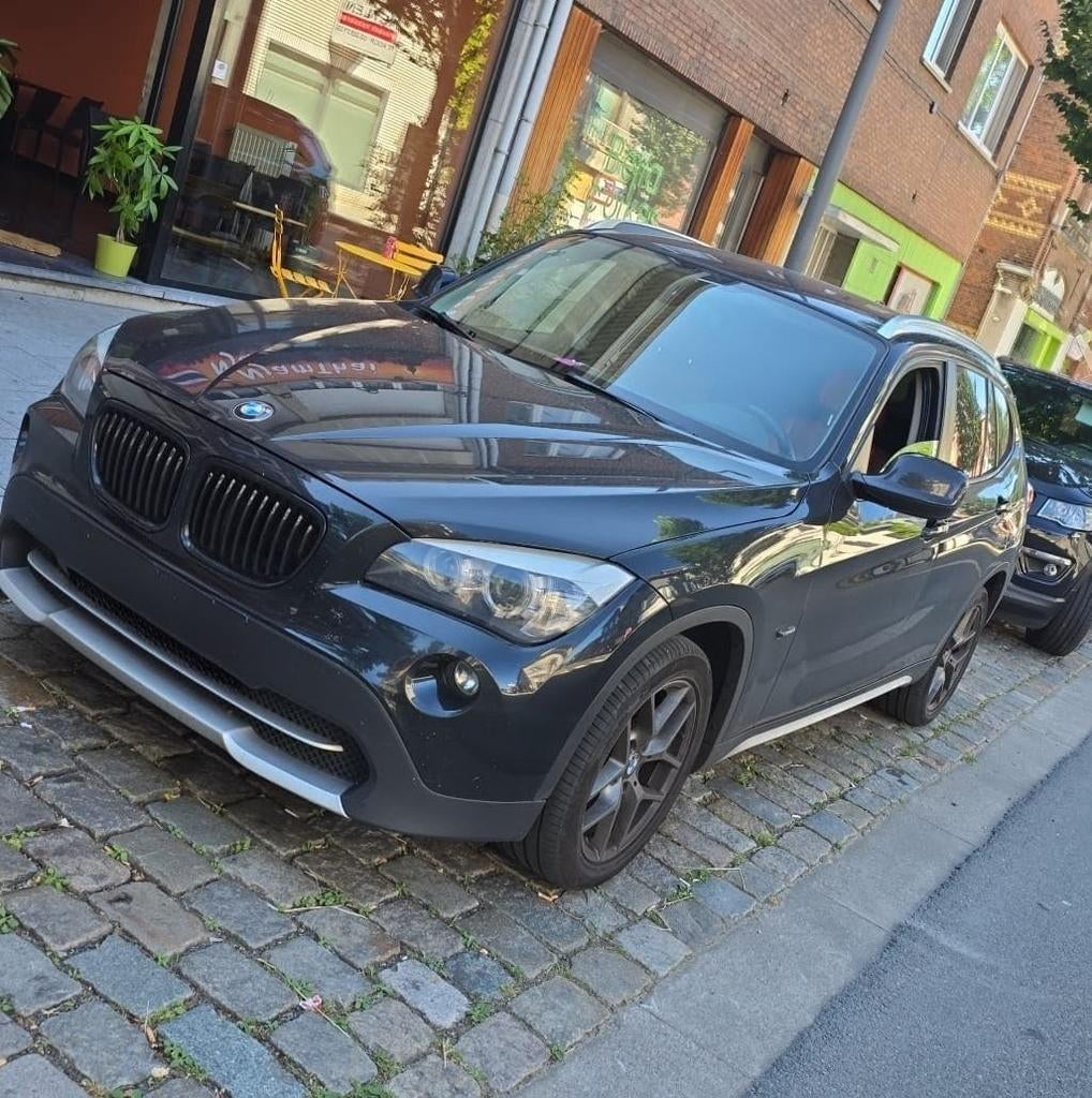 BMW x1 sdrive18d E84 2010, Autos, BMW, Particulier, X1, Diesel, 5 portes, Boîte manuelle, Noir, Cuir, Enlèvement