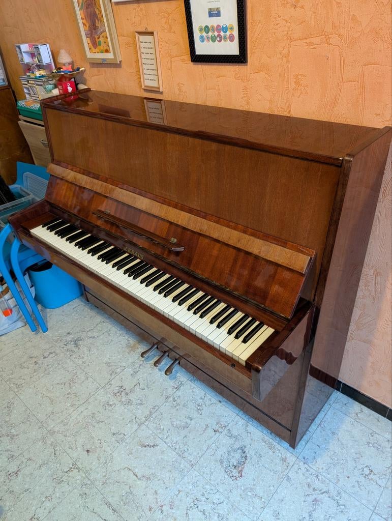 J. Kraus bar Piano, Enlèvement, Piano