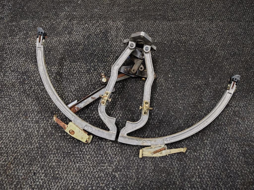 Record Lift Armen Wurlitzer 3300/ Americana (1969) jukebox, Envoi, Wurlitzer