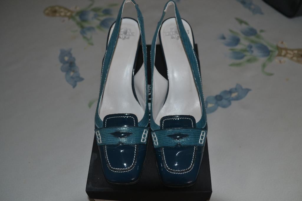 Pumps Stijl Tod's, Pumps, Blauw, Ophalen of Verzenden, Zo goed als nieuw