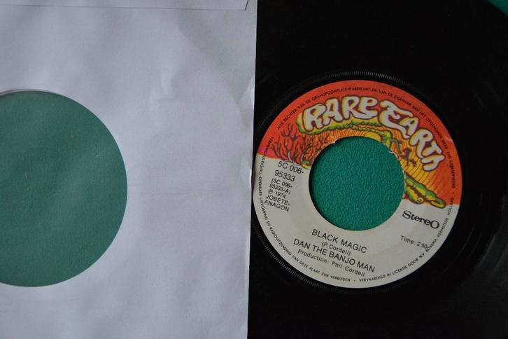 Dan The Banjo Man - Black Magic - W3 - Single vinyle (1974), CD & DVD, Vinyles Singles, Comme neuf, Single, Pop, 7 pouces, Enlèvement ou Envoi