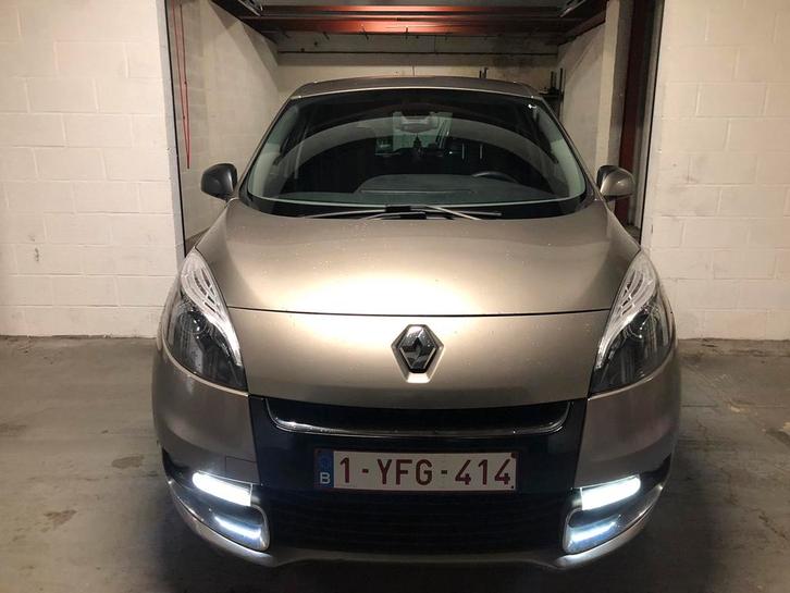 Prête à immatriculé, Auto's, Renault, Particulier, Scénic, Diesel, Monovolume, 5 deurs, Handgeschakeld, Zilver of Grijs, Ophalen