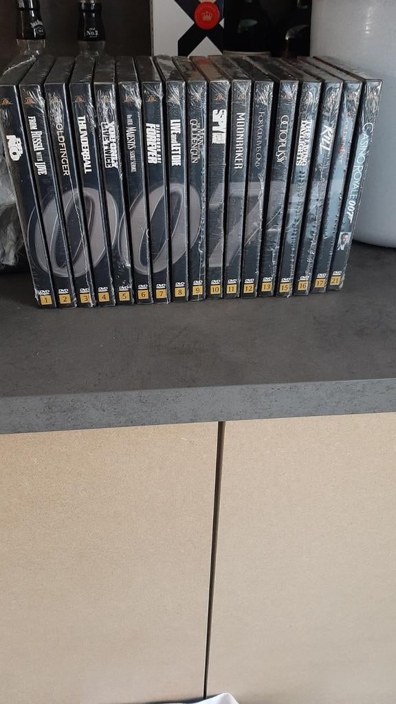 James James BOND, CD & DVD, VHS | Film, Enlèvement