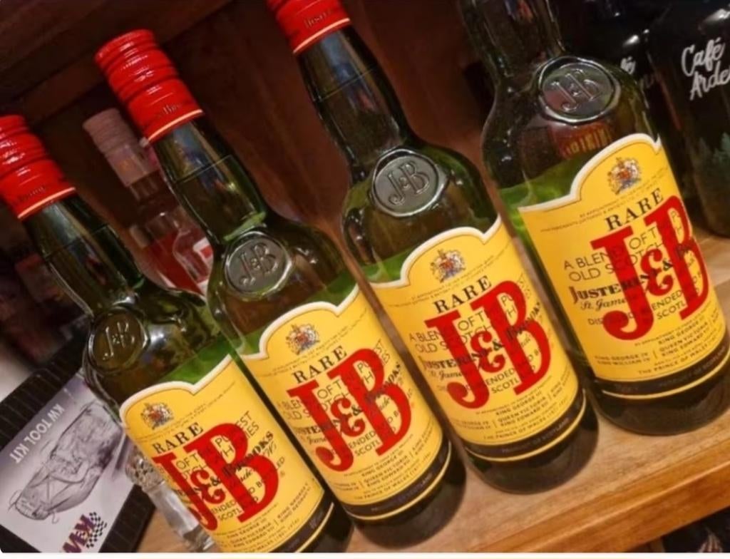 4 bouteilles de whisky, Enlèvement, Neuf