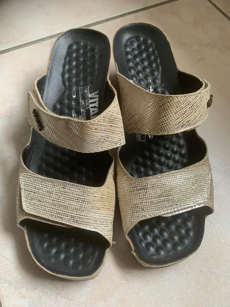 Instappers muiltjes Vital beige 37 weinig gedragen, Kleding | Dames, Schoenen, Ophalen of Verzenden, Zo goed als nieuw