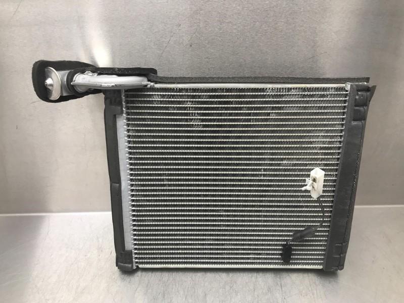 AIRCOVERDAMPER Toyota Verso (01-2009/08-2018), Gebruikt, Toyota