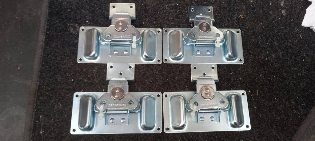 Charnières de sécurité., Enlèvement ou Envoi