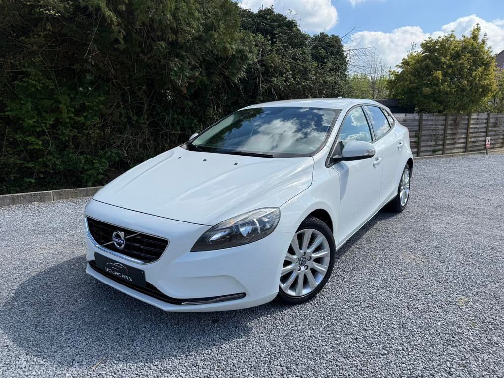 Volvo V40 1.6 D * GPS * 1e EIGENAAR*, Voorwielaandrijving, Euro 5, Stof, Zwart