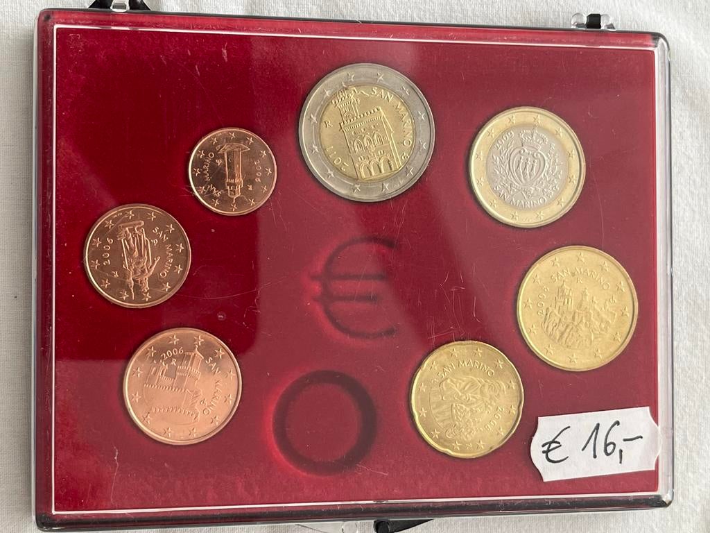 San Marino 7 euromunten in doosje, Postzegels en Munten, Munten | Europa | Euromunten, Ophalen, San Marino, Overige waardes, Setje