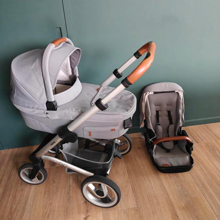 Poussette Mutsy : lit bébé et poussette, Enfants & Bébés, Poussettes & Combinaisons, Utilisé, Poussette, Mutsy, Voiture duo, Avec nacelle