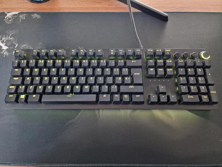 Razer Huntsman Elite + Razer Black PBT keycaps, Games en Spelcomputers, Spelcomputers | Overige Accessoires, Zo goed als nieuw