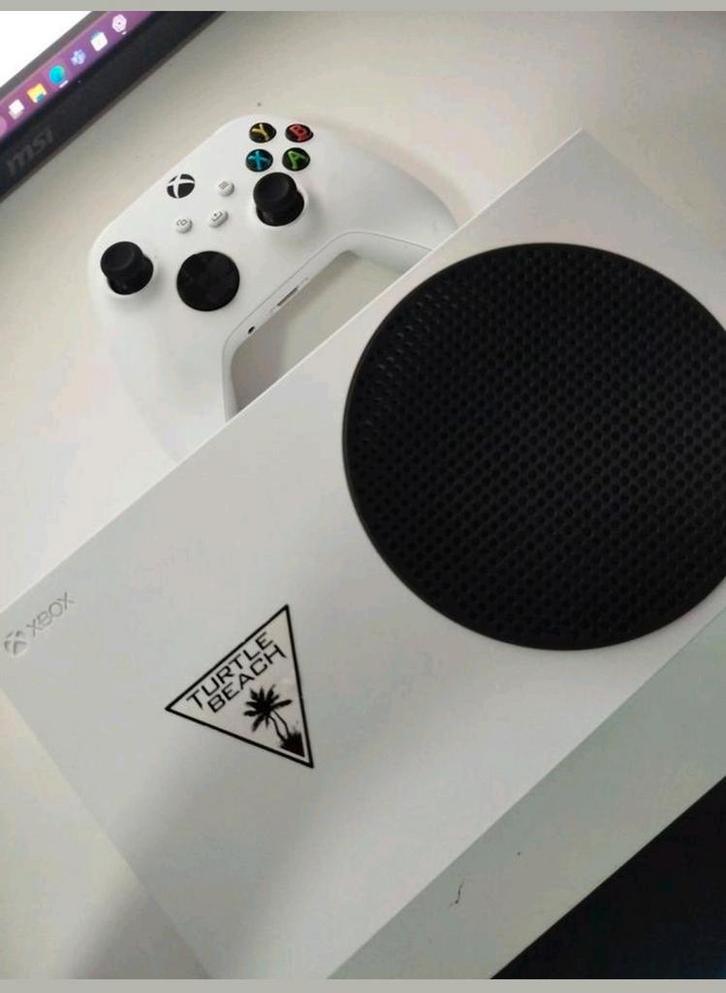 Xbox series a s en parfaite état négociable, Consoles de jeu & Jeux vidéo, Consoles de jeu | Xbox Series X & S, Xbox Series S