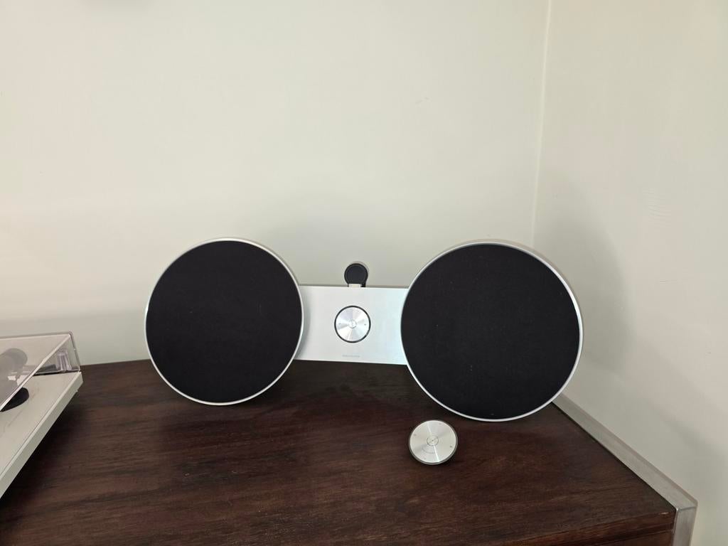B&o Beosound 8 - chromecast audio bij aan te kopen, TV, Hi-fi & Vidéo, Matériel d'optique| Jumelles, Enlèvement ou Envoi