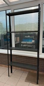 Metalen rek, Ophalen