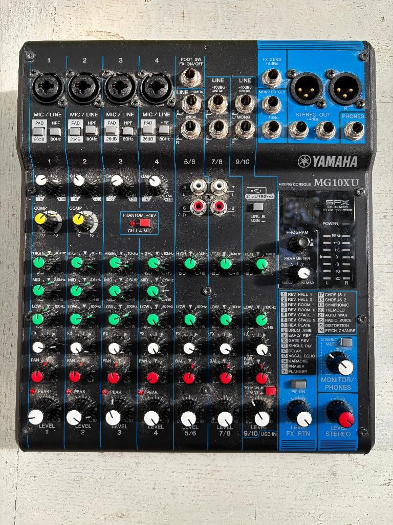Yamaha MG10XU live mixer, Enlèvement ou Envoi, Utilisé, 5 à 10 canaux, Entrée micro