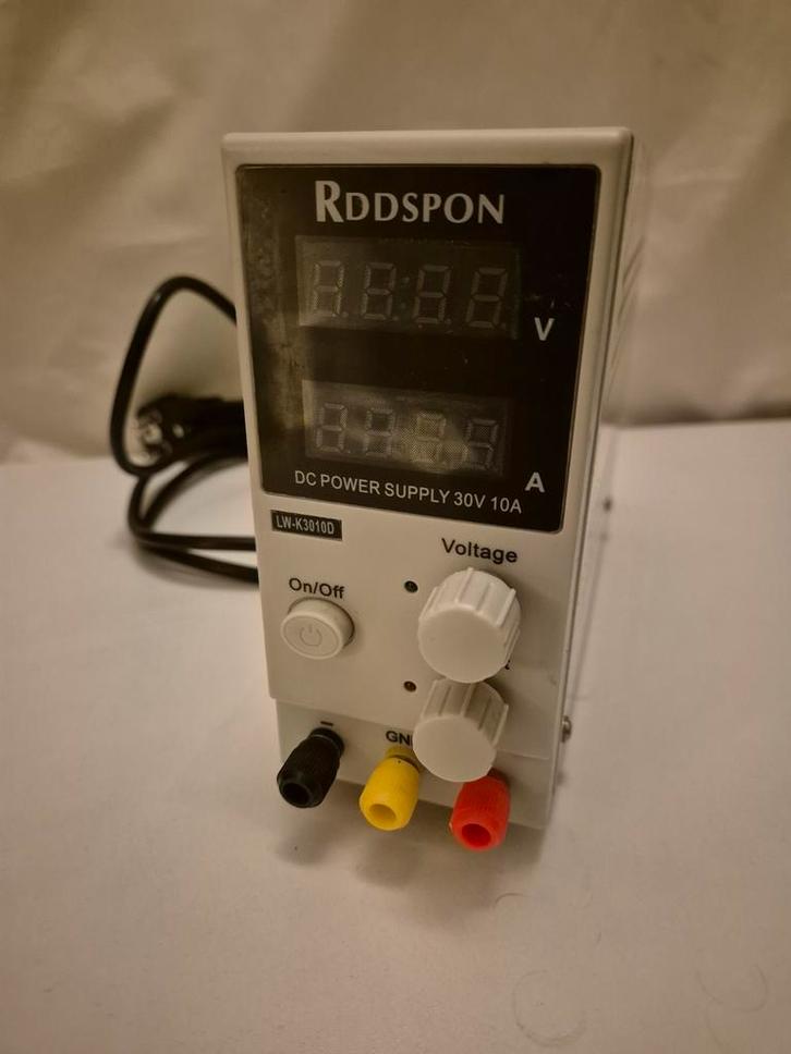Laboratorium stroomvoorziening RDDSON LW K3010D, Elektronische apparatuur, Overige elektronische apparatuur, Zo goed als nieuw