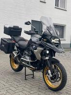 BMW R1250 GS TRIPLE BLACK (AKRAPOVIC), Motoren, Motoren | BMW, 2 cilinders, Handvatverwarming, Bedrijf, Meer dan 35 kW