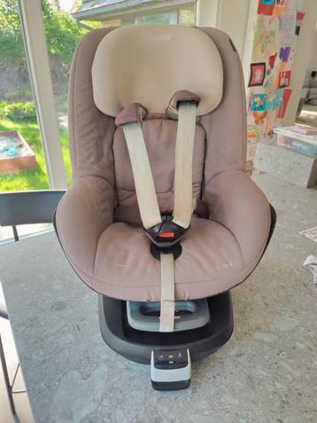 Maxi cosi pearl met family fix beschikbaar voor biedingen