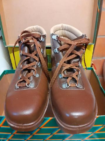 bruine veiligheid of werk schoenen, Ophalen, Nieuw