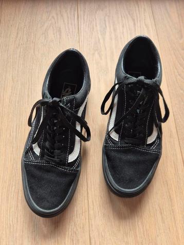 Vans volledig zwarte sneaker maat 40.5 beschikbaar voor biedingen