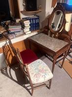 Vend Coiffeuse avec deux chaises, Antiquités & Art, Enlèvement