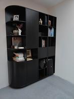 Woood Finca zwarte boekenkast- opbergkast Flinders, Huis en Inrichting, Ophalen, Zo goed als nieuw