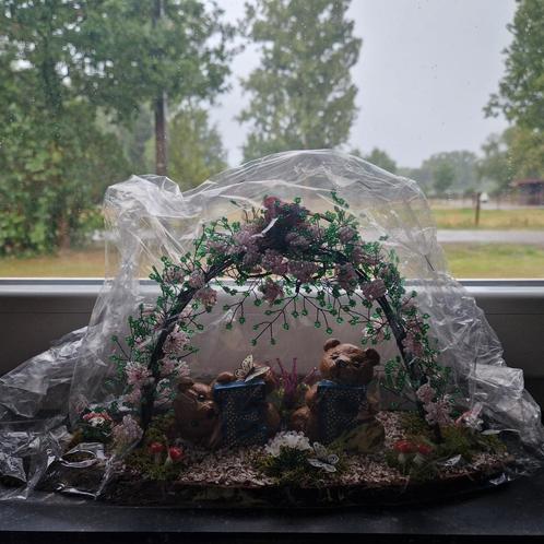 Decoratie met pareltjesboog en letterbeeldjes van de E en F, Huis en Inrichting, Woonaccessoires | Overige, Ophalen