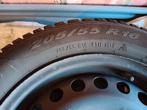 Pirelli 205/55 R16 Winternbanden + velgen, Ophalen, Zo goed als nieuw