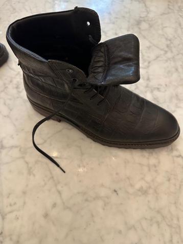 Croco boots Floris van Bommel beschikbaar voor biedingen