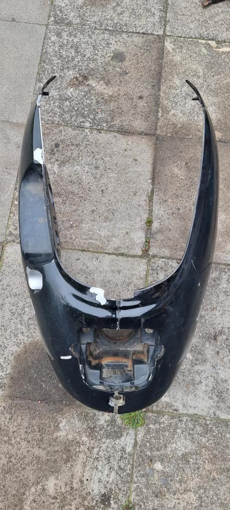 Keeway hurricane 50cc scooter zij kappen beetje beschadigd, Fietsen en Brommers, Brommeronderdelen | Algemeen, Carburateur, Ophalen of Verzenden