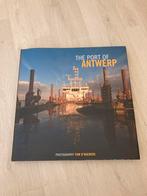The port of Antwerp - Tom D’haenens, Livres, Art & Culture | Photographie & Design, Enlèvement ou Envoi, Comme neuf