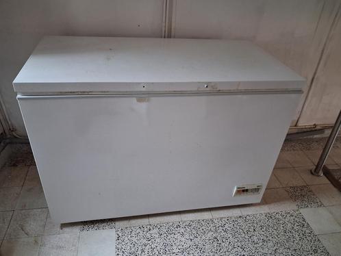congélateur bahu 300Litres Miele, Elektronische apparatuur, Vriezers en Diepvrieskisten, Gebruikt, Vrijstaand, Vrieskast, Minder dan 85 cm
